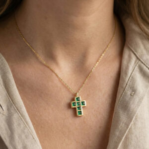 Colgante Cruz con esmeraldas y brillantes - Imagen 2