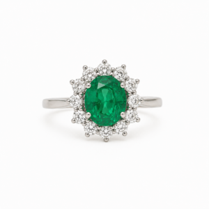 Anillo Esmeralda y Diamantes. - Imagen 1